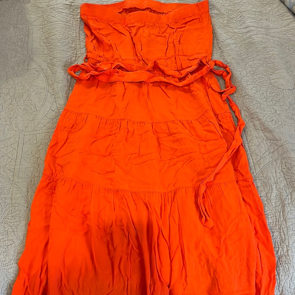 Orange sleeveless maxi dress